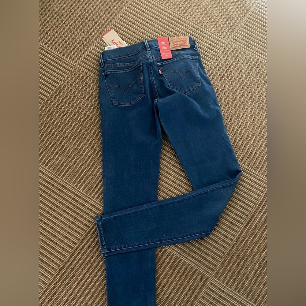 NWT Levi’s 710 super skinny jeans